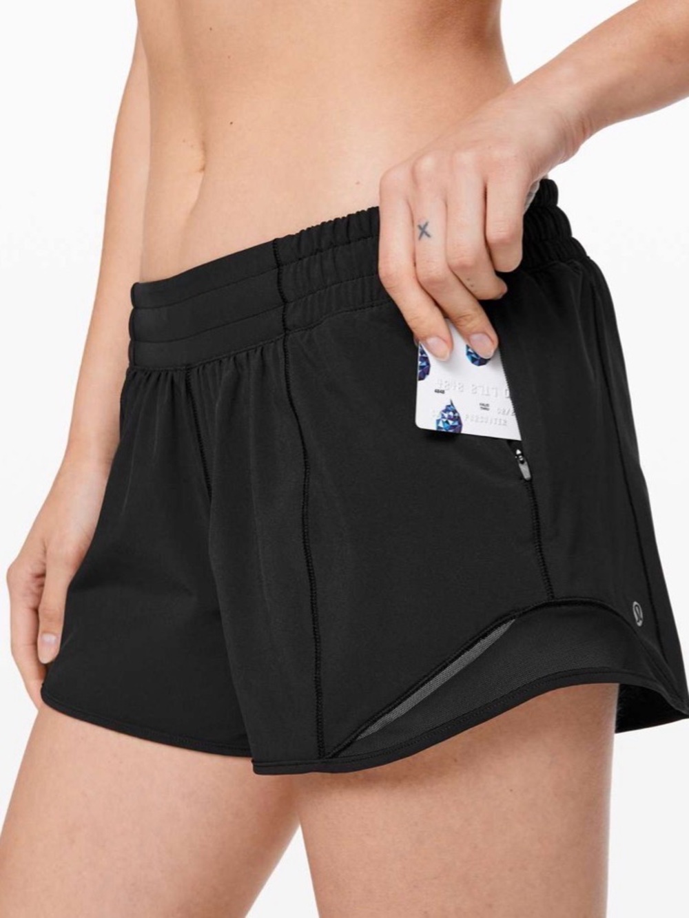 Lululemon Hotty Hot Short II Long 4” Black Size 8 Tall Run Shorts Workout Fit